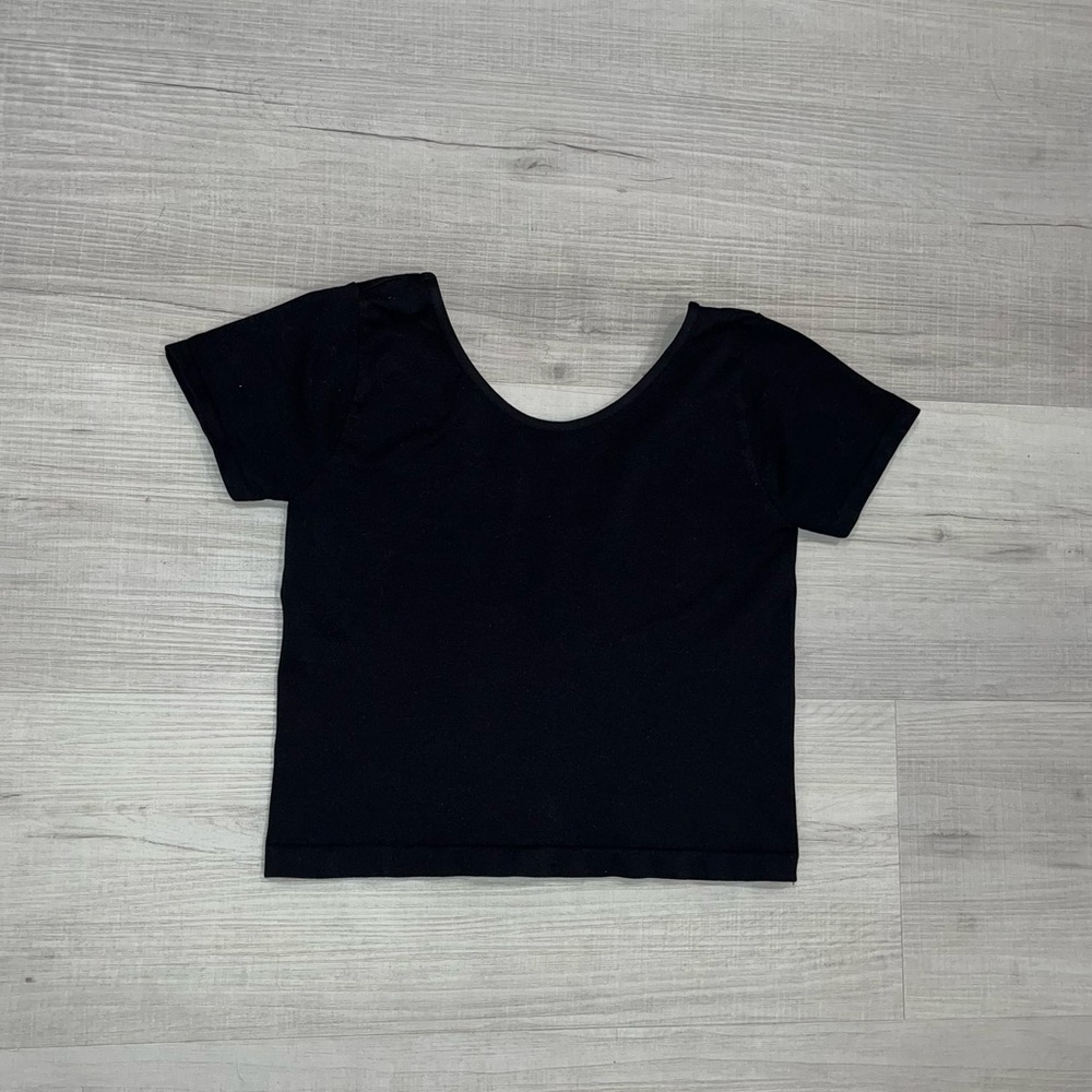 Malibu Sugar Black Cropped Low-Back T-Shirt Size Tween 7-14 (One Size)